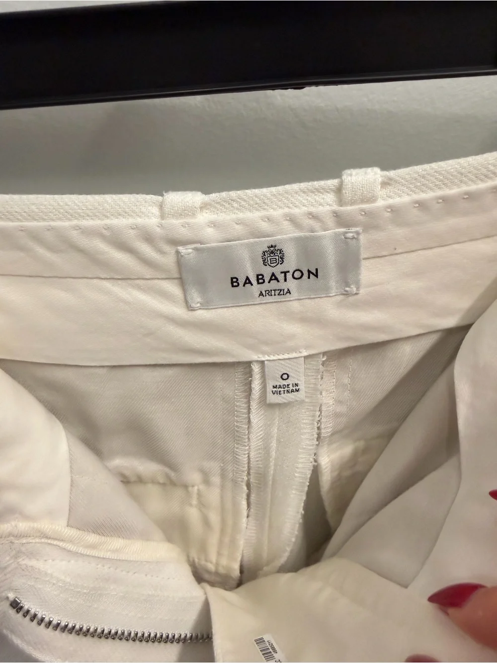 Babaton Aritzia Linen Blend Tailored Bermuda Shorts White Size 0